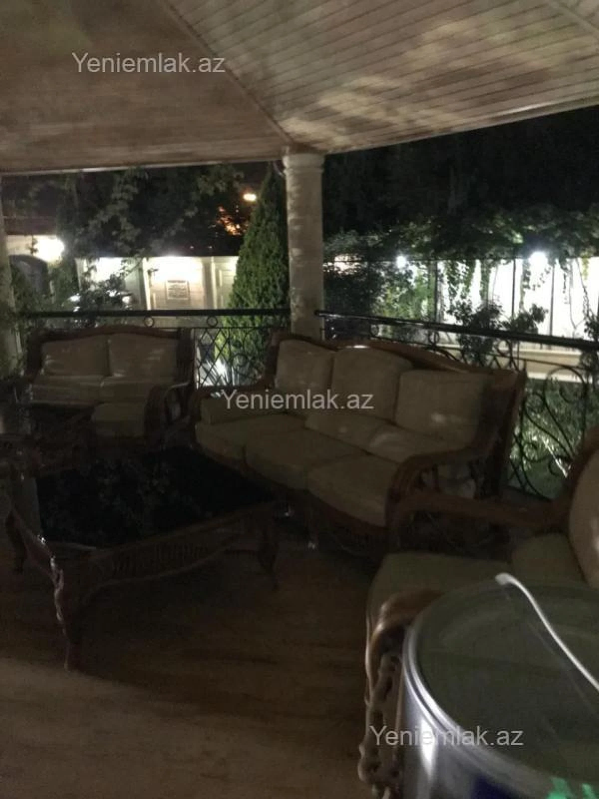 Satılır 5 otaqlı həyət evi 450 m²