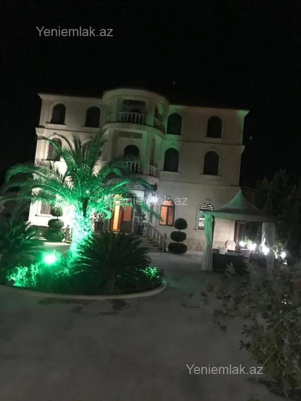 Satılır 5 otaqlı həyət evi 450 m²