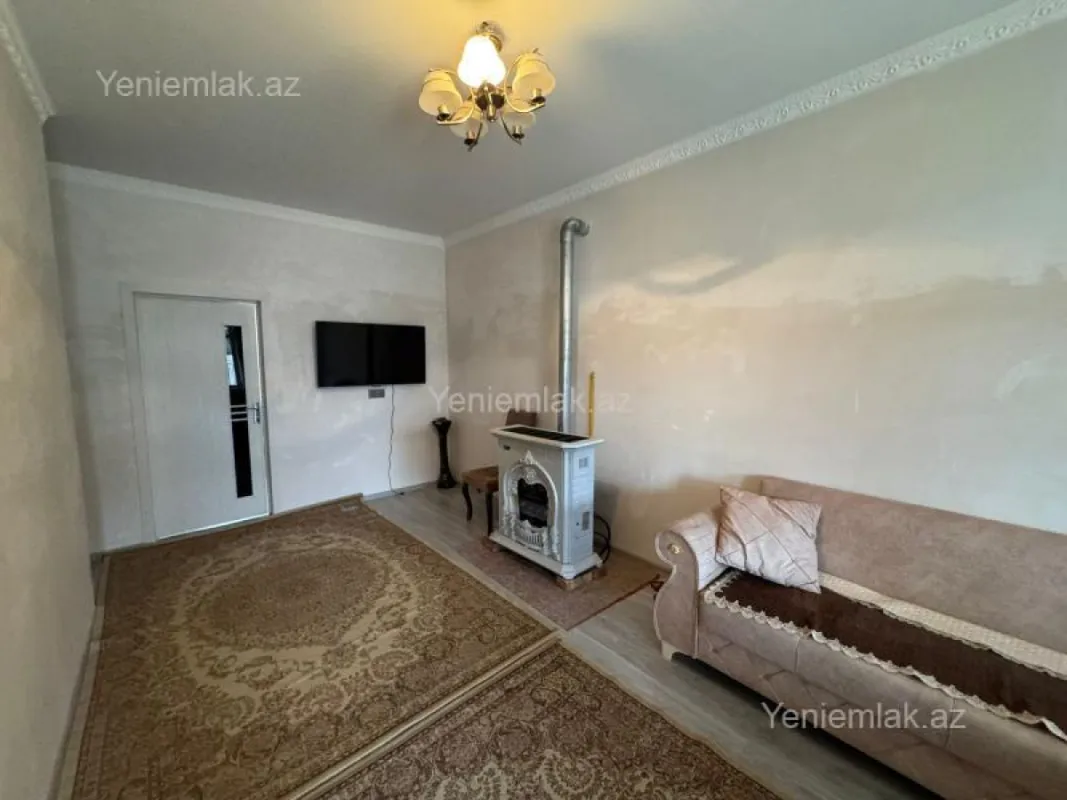 Satılır 4 otaqlı həyət evi 120 m²