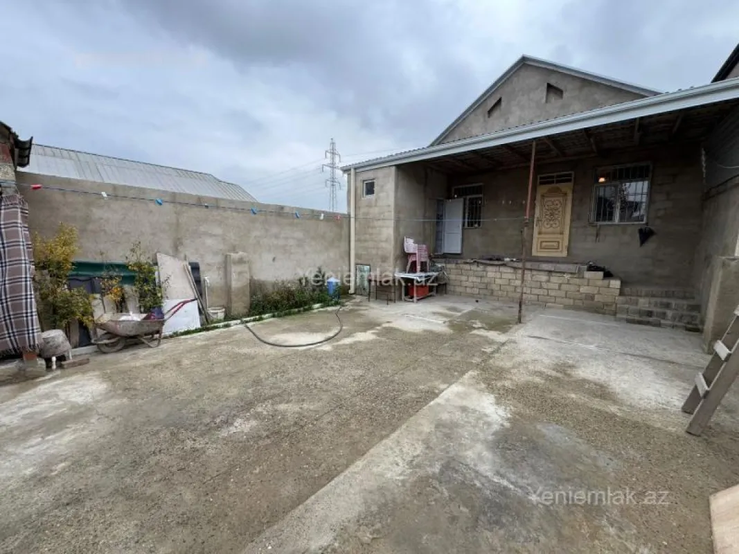 Satılır 4 otaqlı həyət evi 120 m²