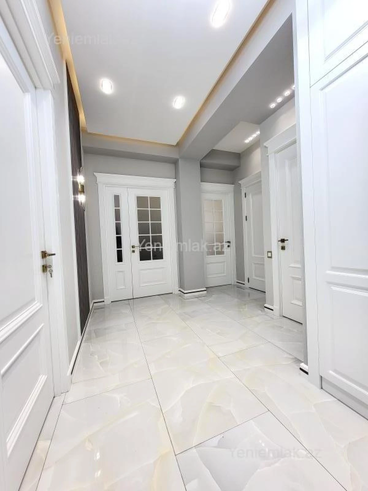 Satılır 3 otaqlı yeni tikili 117 m²