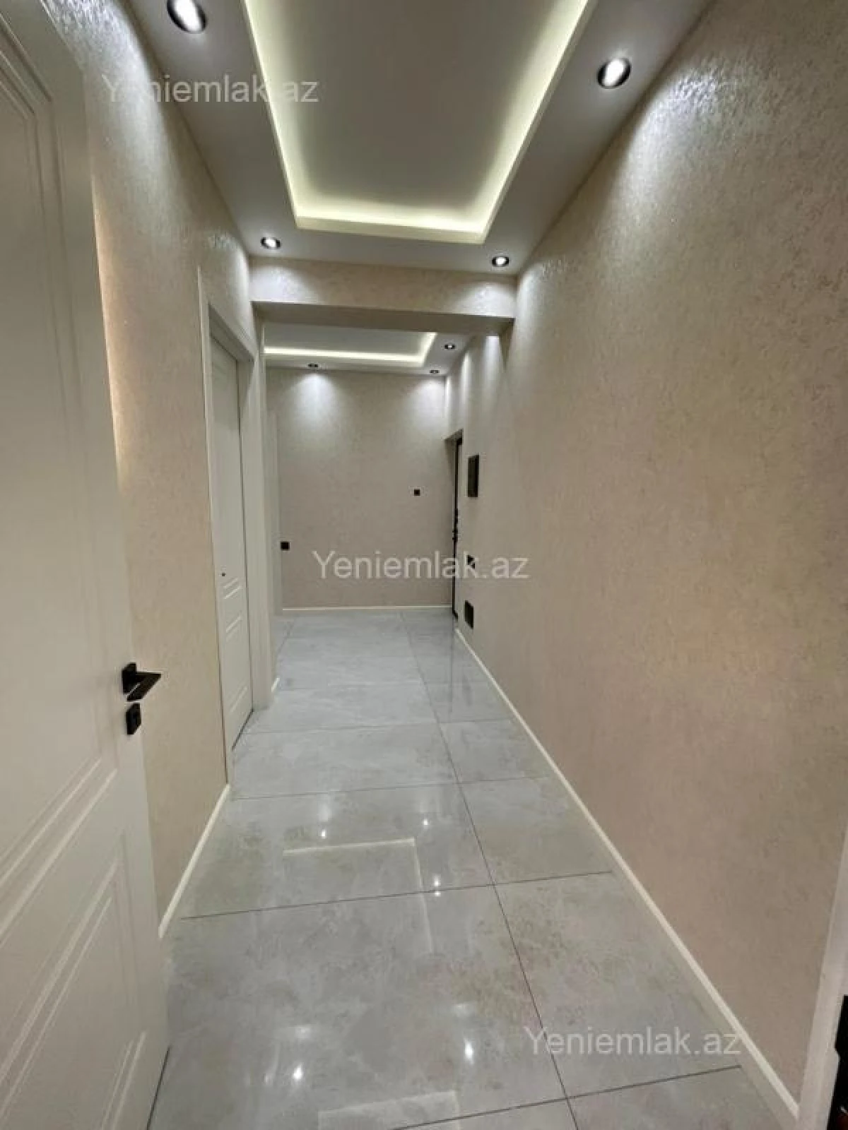 Satılır 3 otaqlı yeni tikili 84 m²