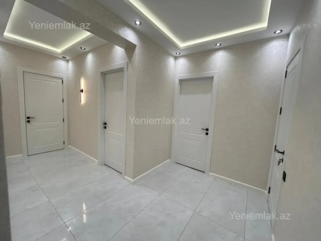 Satılır 3 otaqlı yeni tikili 84 m²