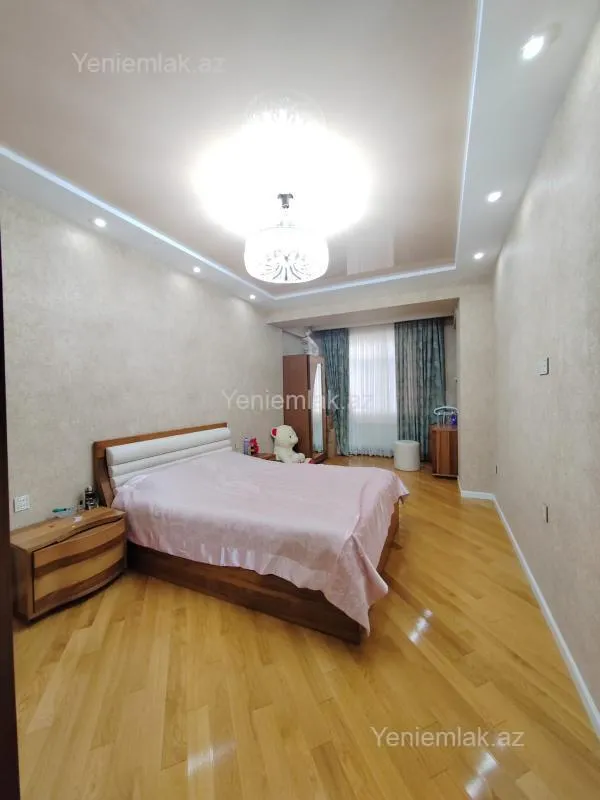 Satılır 4 otaqlı yeni tikili 155 m²