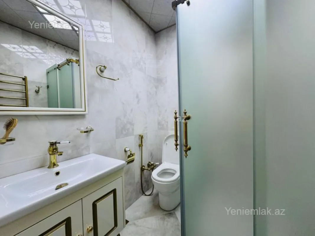 Satılır 4 otaqlı yeni tikili 155 m²