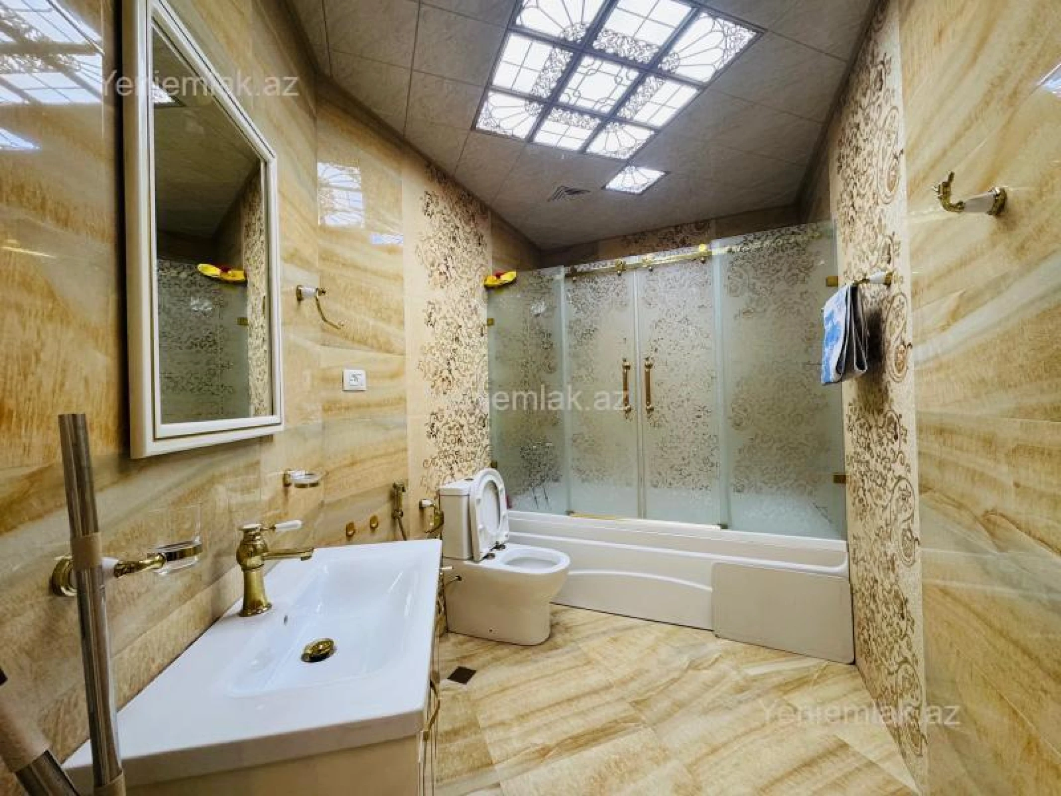 Satılır 4 otaqlı yeni tikili 155 m²