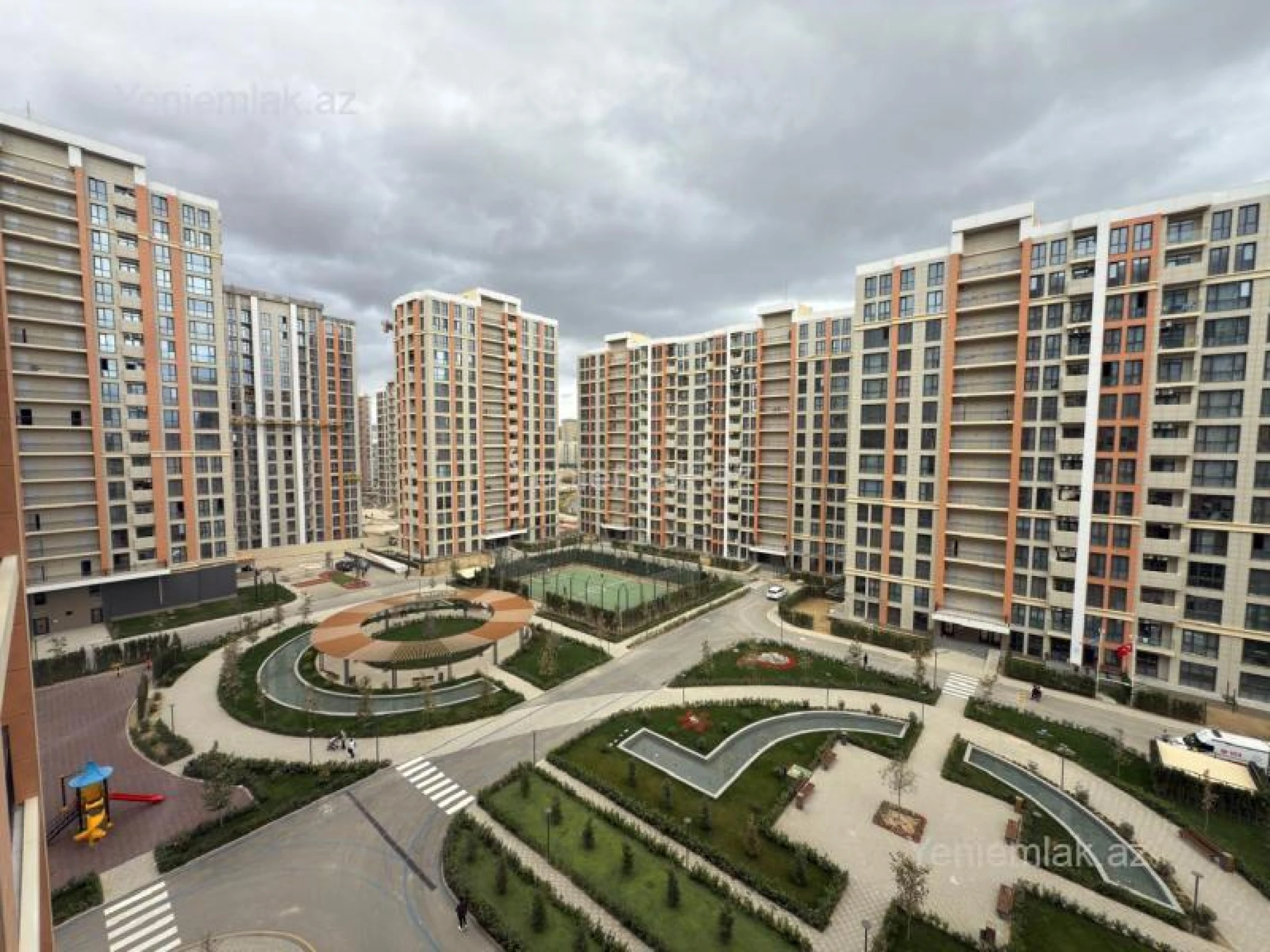 Satılır 4 otaqlı yeni tikili 120 m²