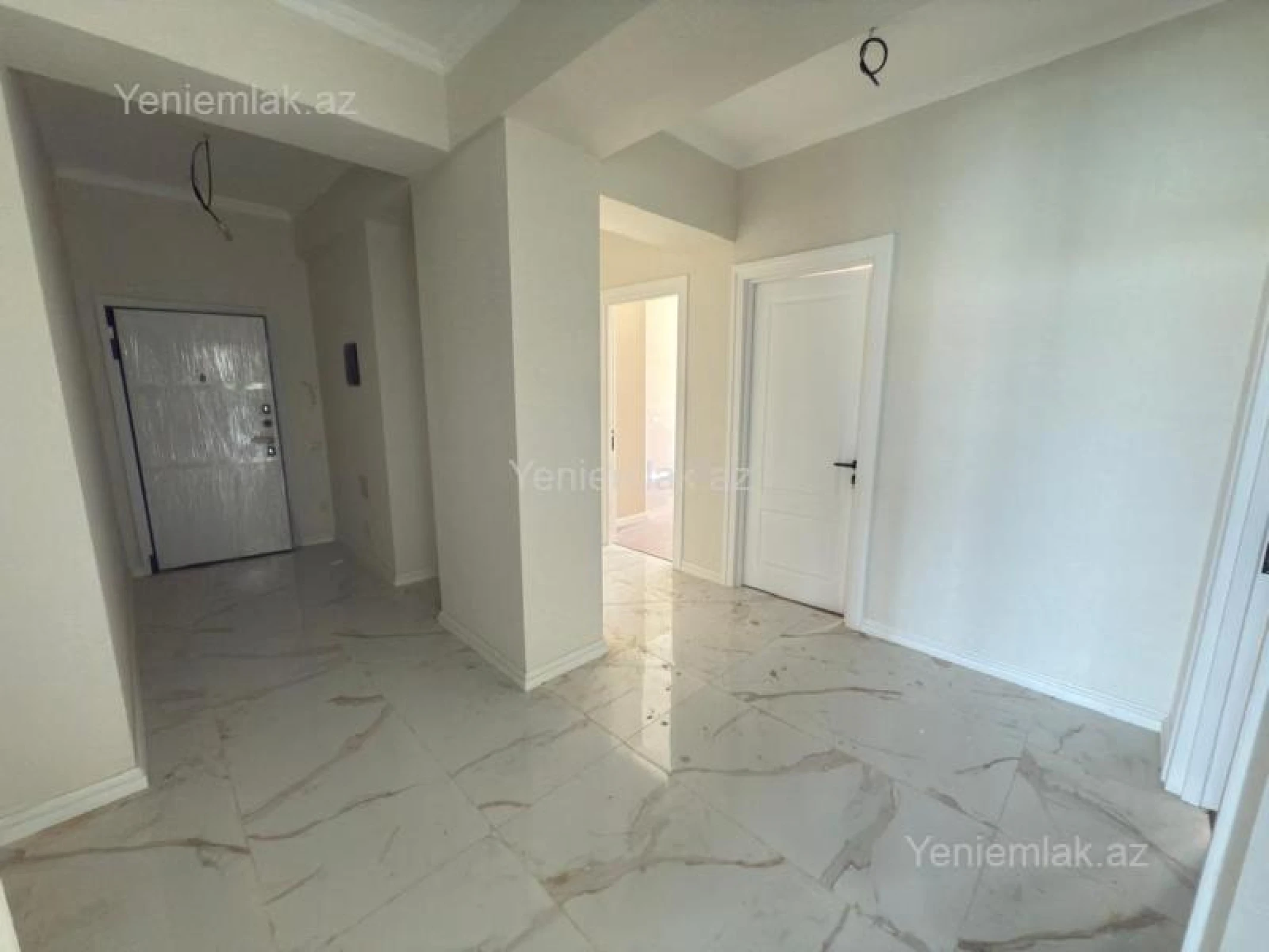 Satılır 4 otaqlı yeni tikili 120 m²