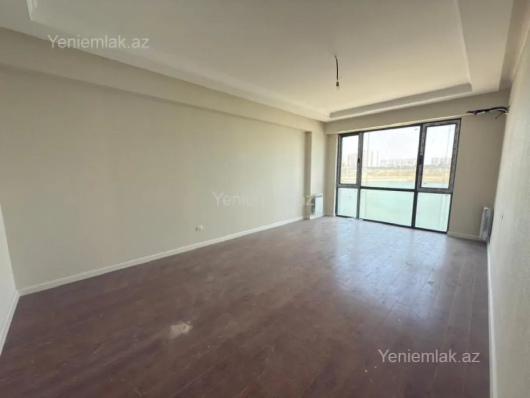 Satılır 4 otaqlı yeni tikili 120 m²