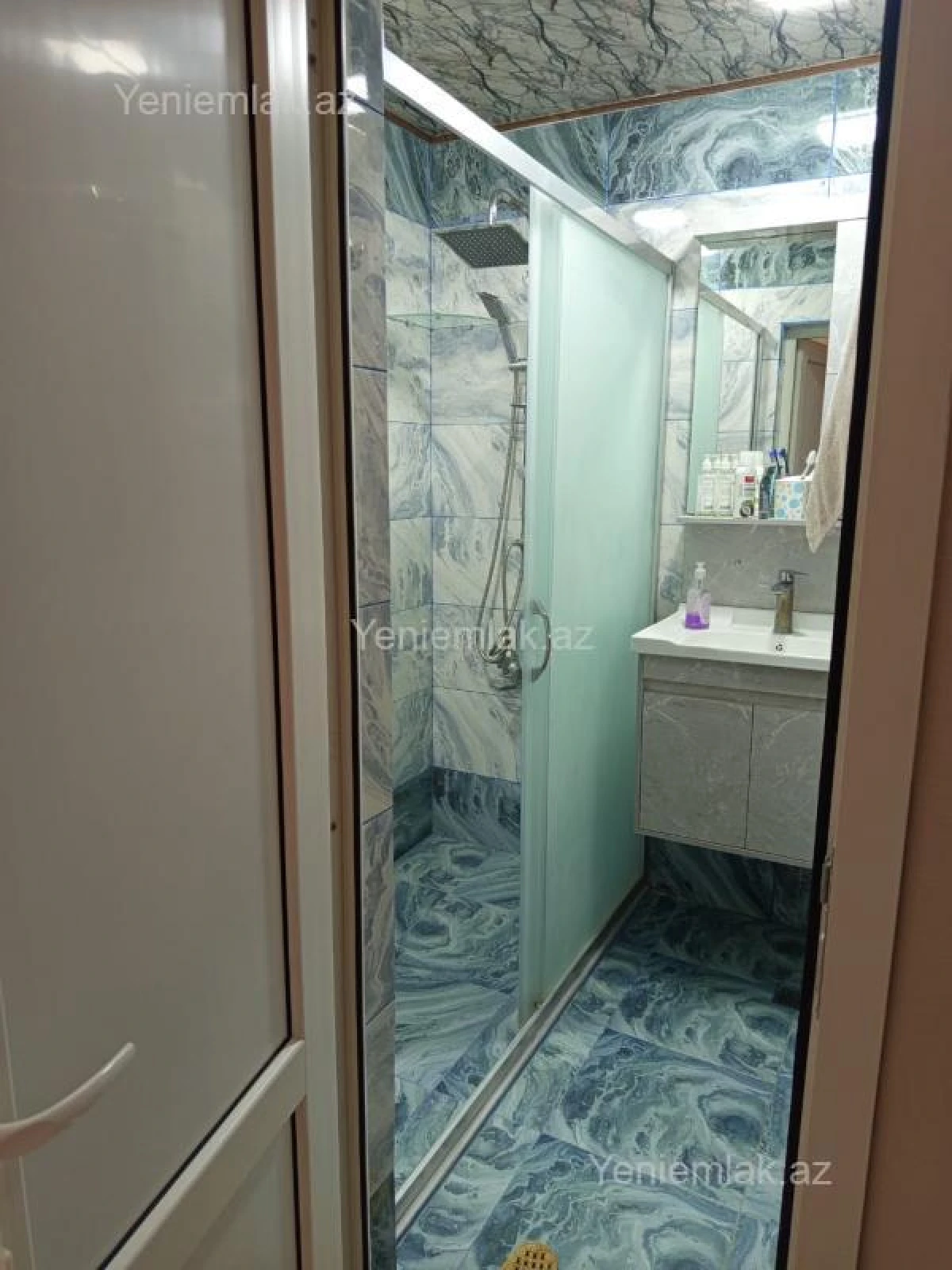 Satılır 3 otaqlı köhnə tikili 74 m²