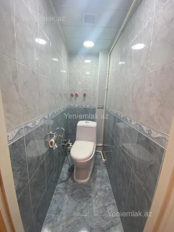 Satılır 3 otaqlı köhnə tikili 90 m²