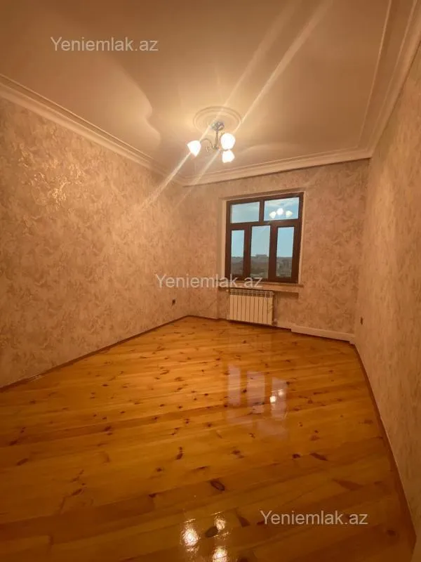 Satılır 3 otaqlı köhnə tikili 90 m²