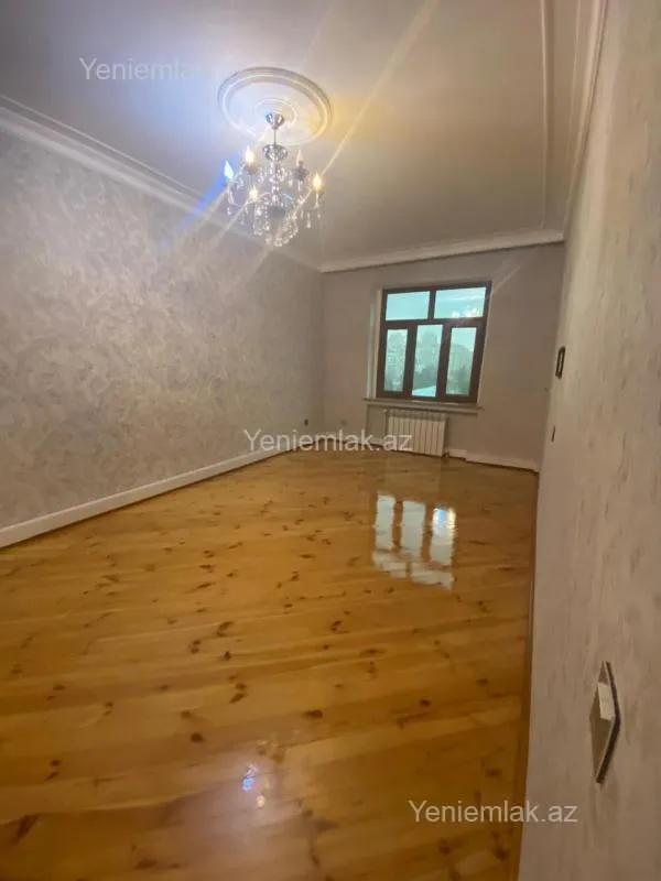 Satılır 3 otaqlı köhnə tikili 90 m²