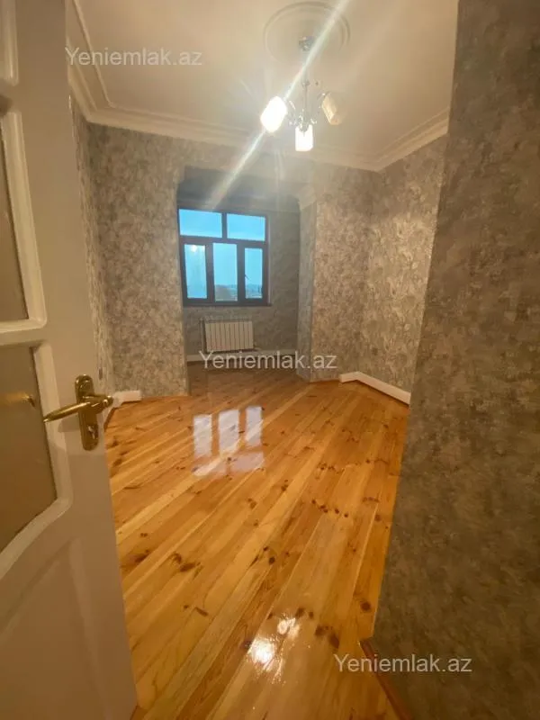 Satılır 3 otaqlı köhnə tikili 90 m²