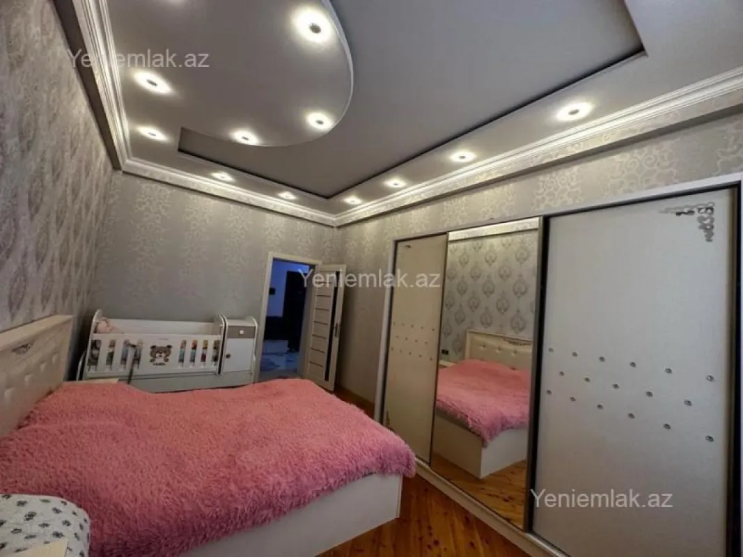 Satılır 3 otaqlı yeni tikili 90 m²