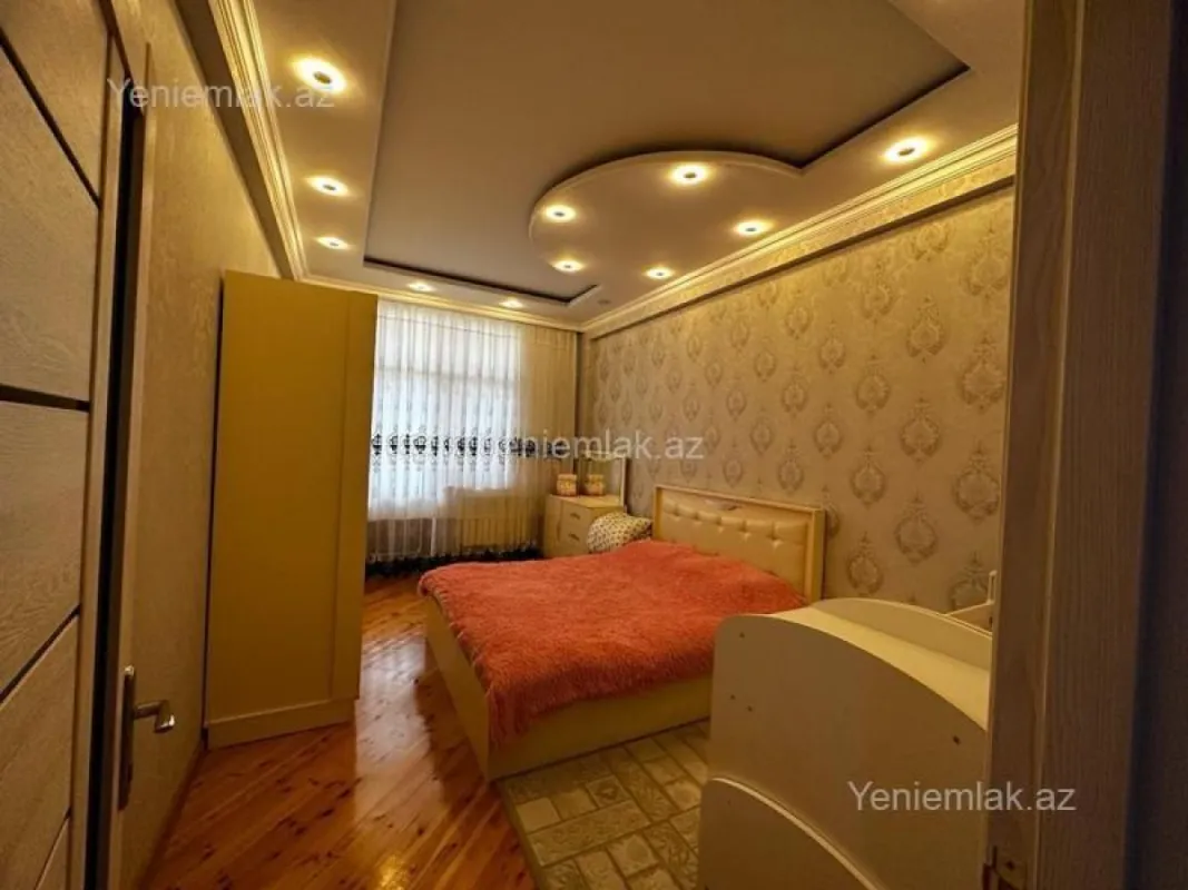 Satılır 3 otaqlı yeni tikili 90 m²
