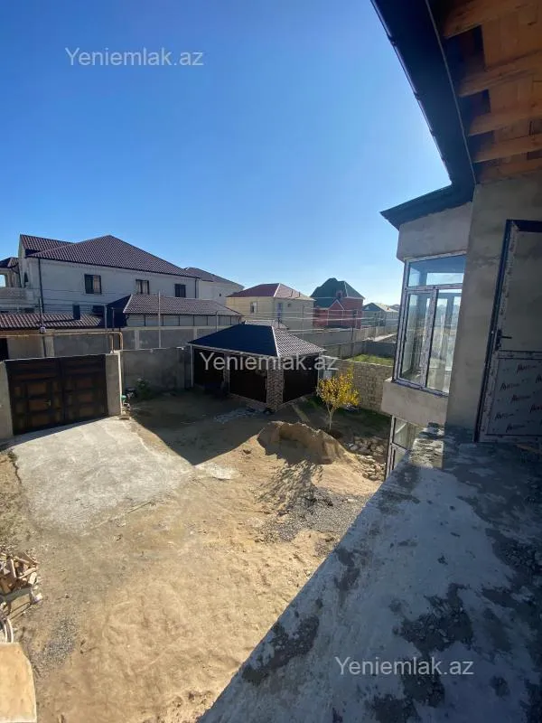 Satılır 6 otaqlı həyət evi 200 m²