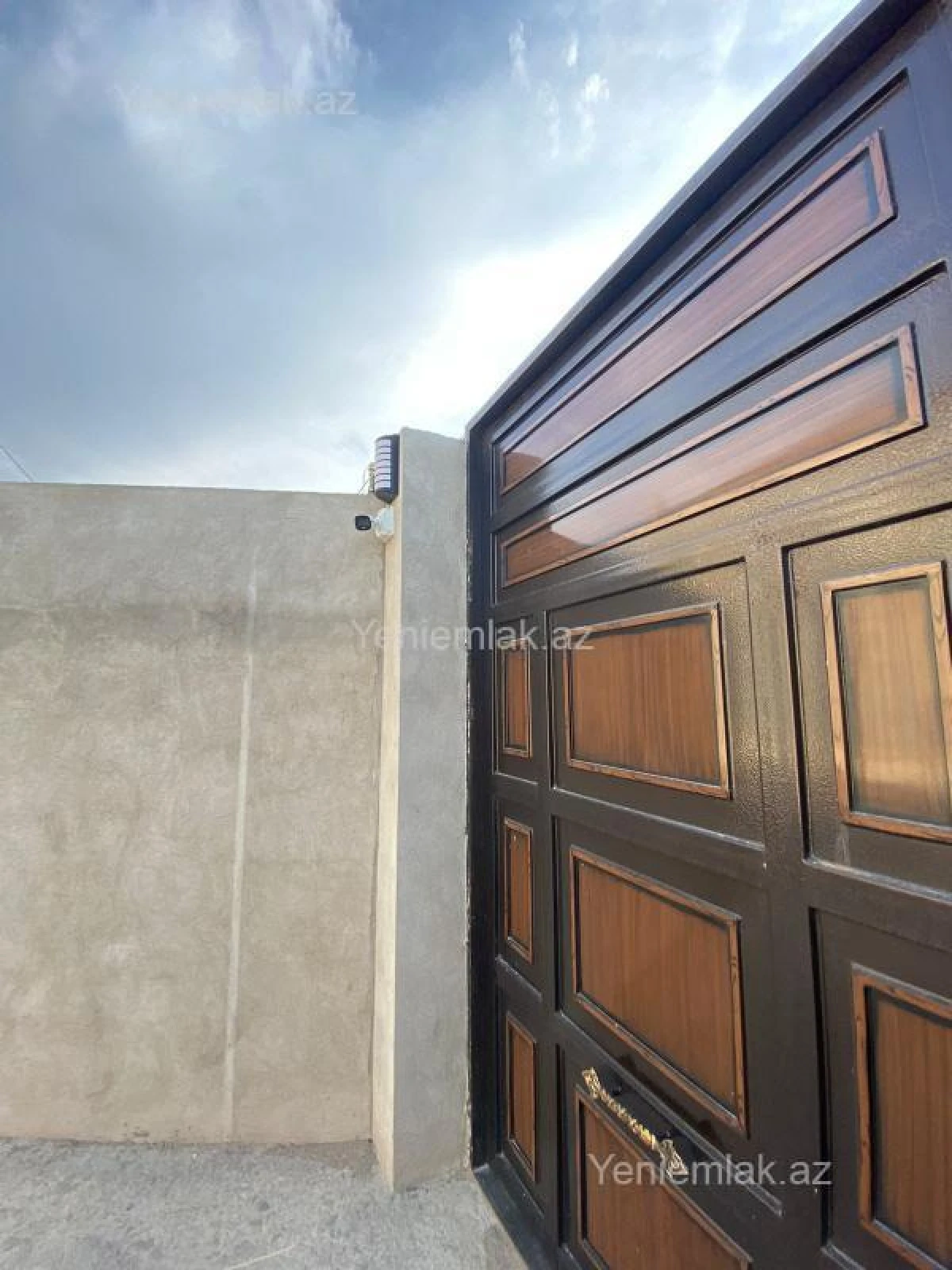 Satılır 6 otaqlı həyət evi 200 m²