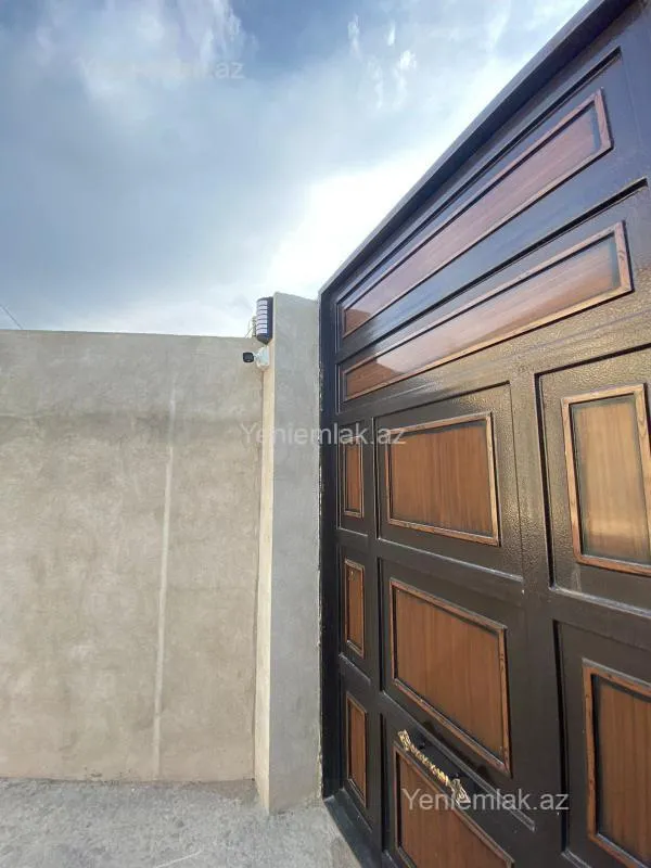 Satılır 6 otaqlı həyət evi 200 m²