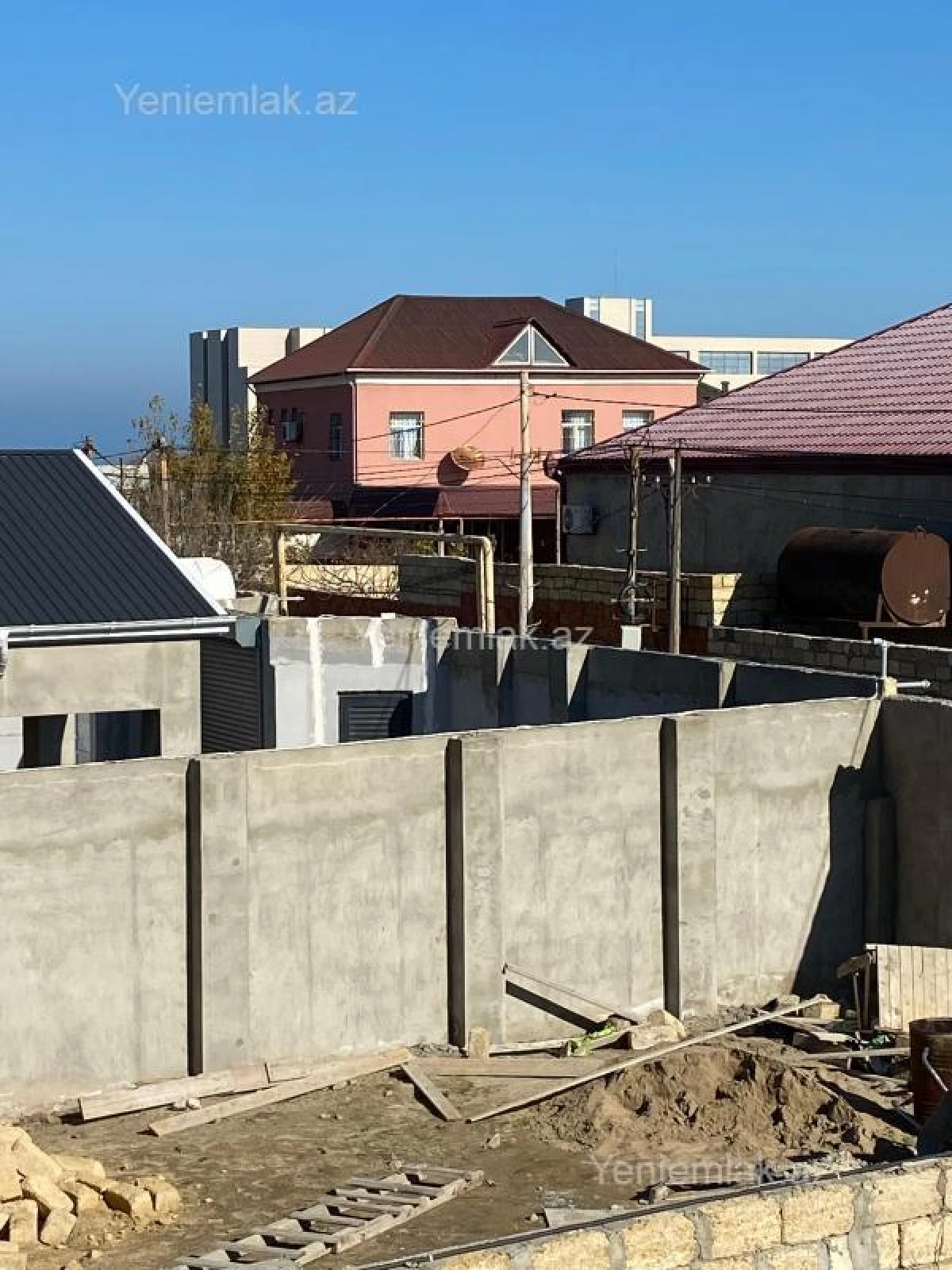 Satılır 6 otaqlı həyət evi 200 m²