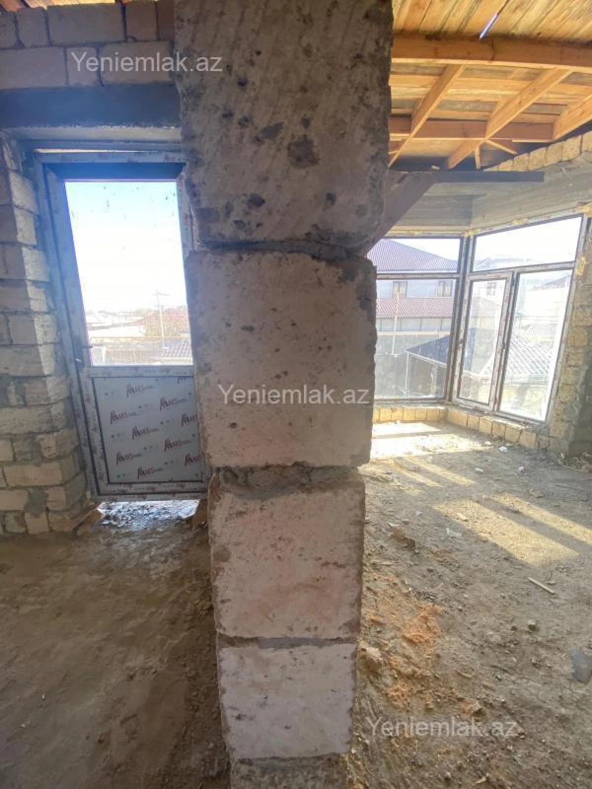 Satılır 6 otaqlı həyət evi 200 m²