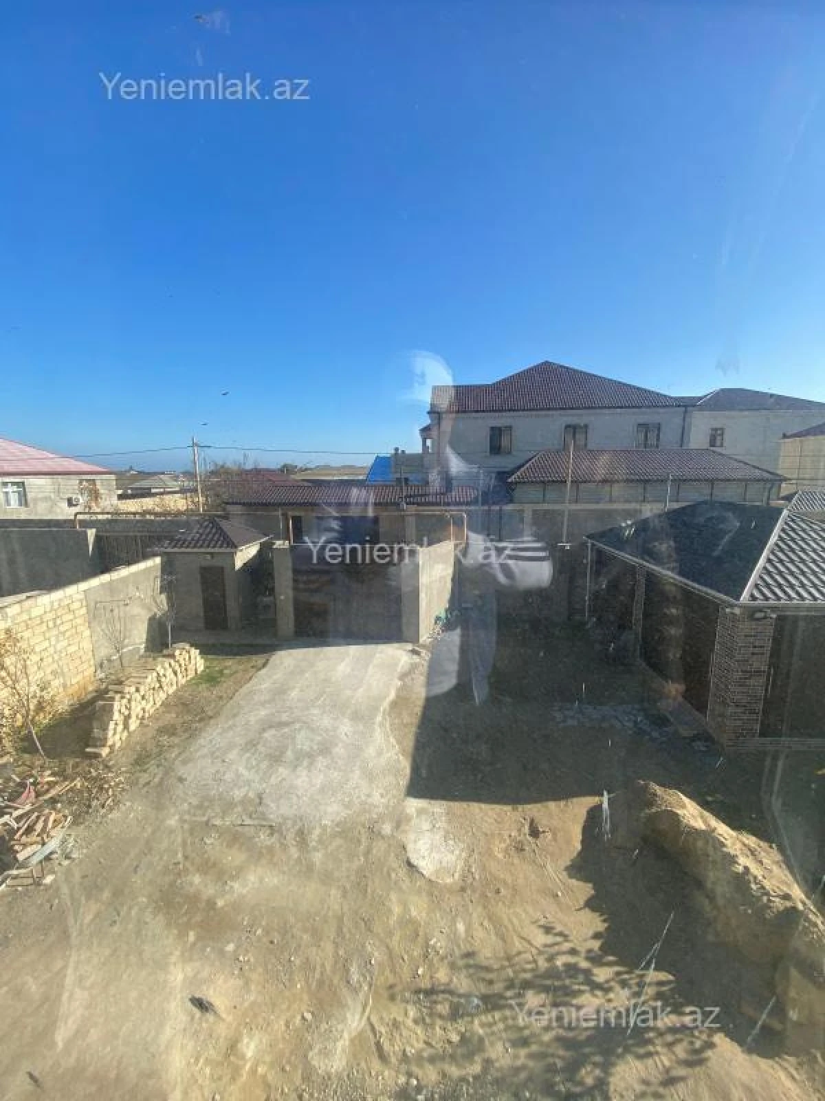 Satılır 6 otaqlı həyət evi 200 m²