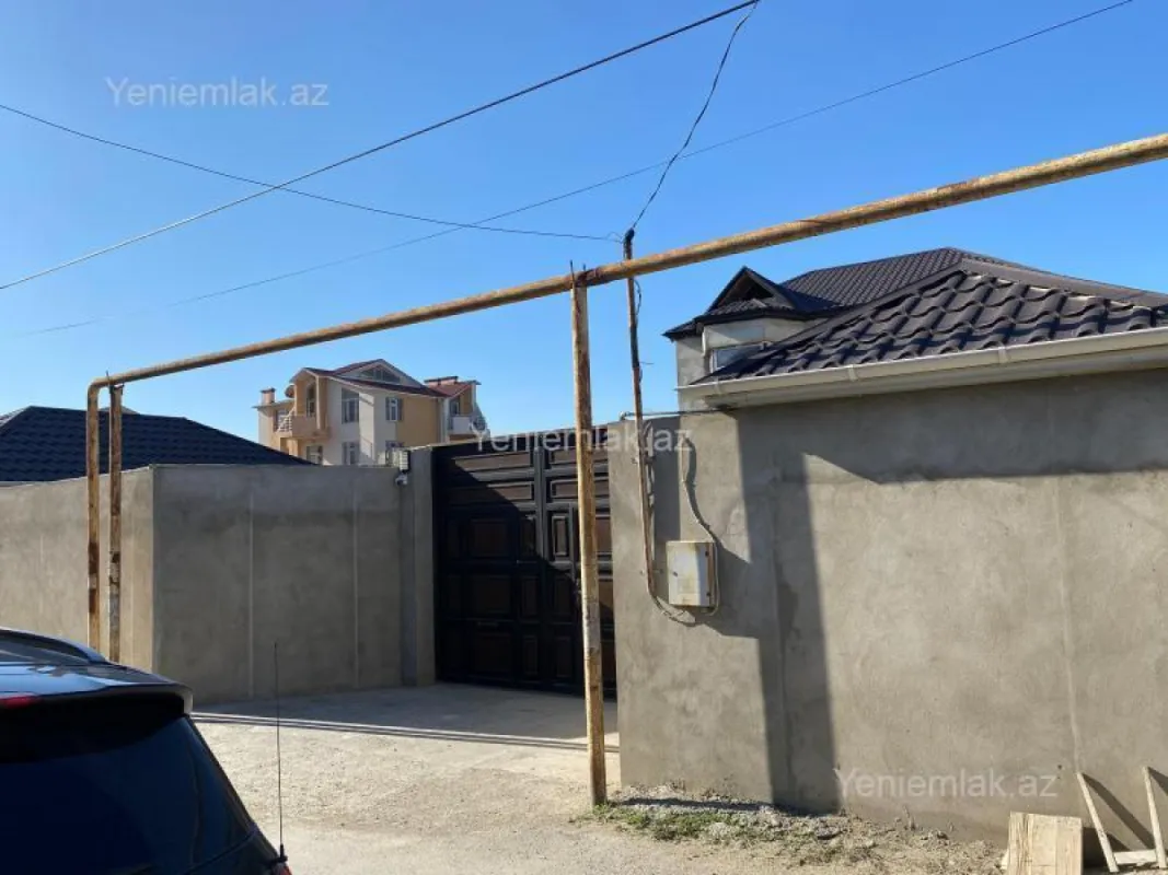 Satılır 6 otaqlı həyət evi 200 m²