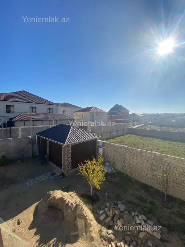 Satılır 6 otaqlı həyət evi 200 m²