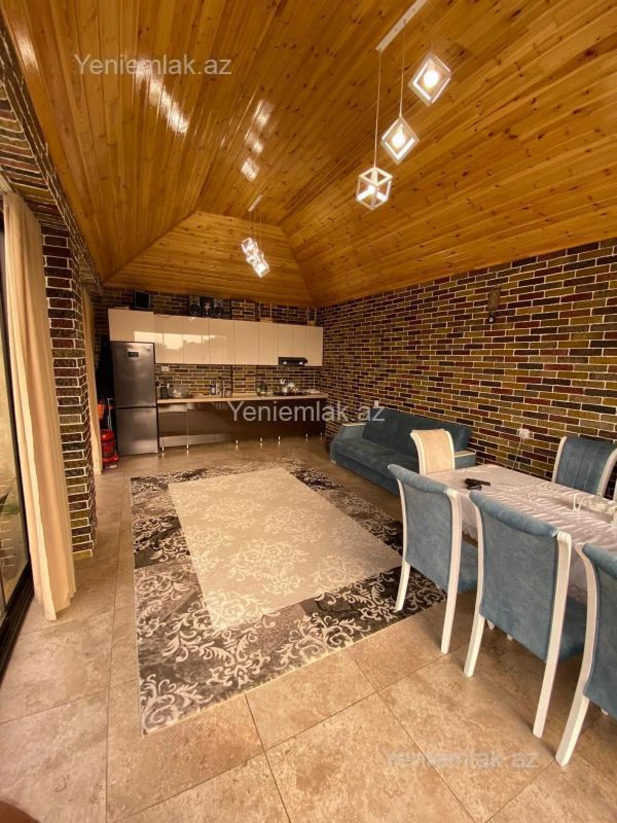 Satılır 6 otaqlı həyət evi 200 m²