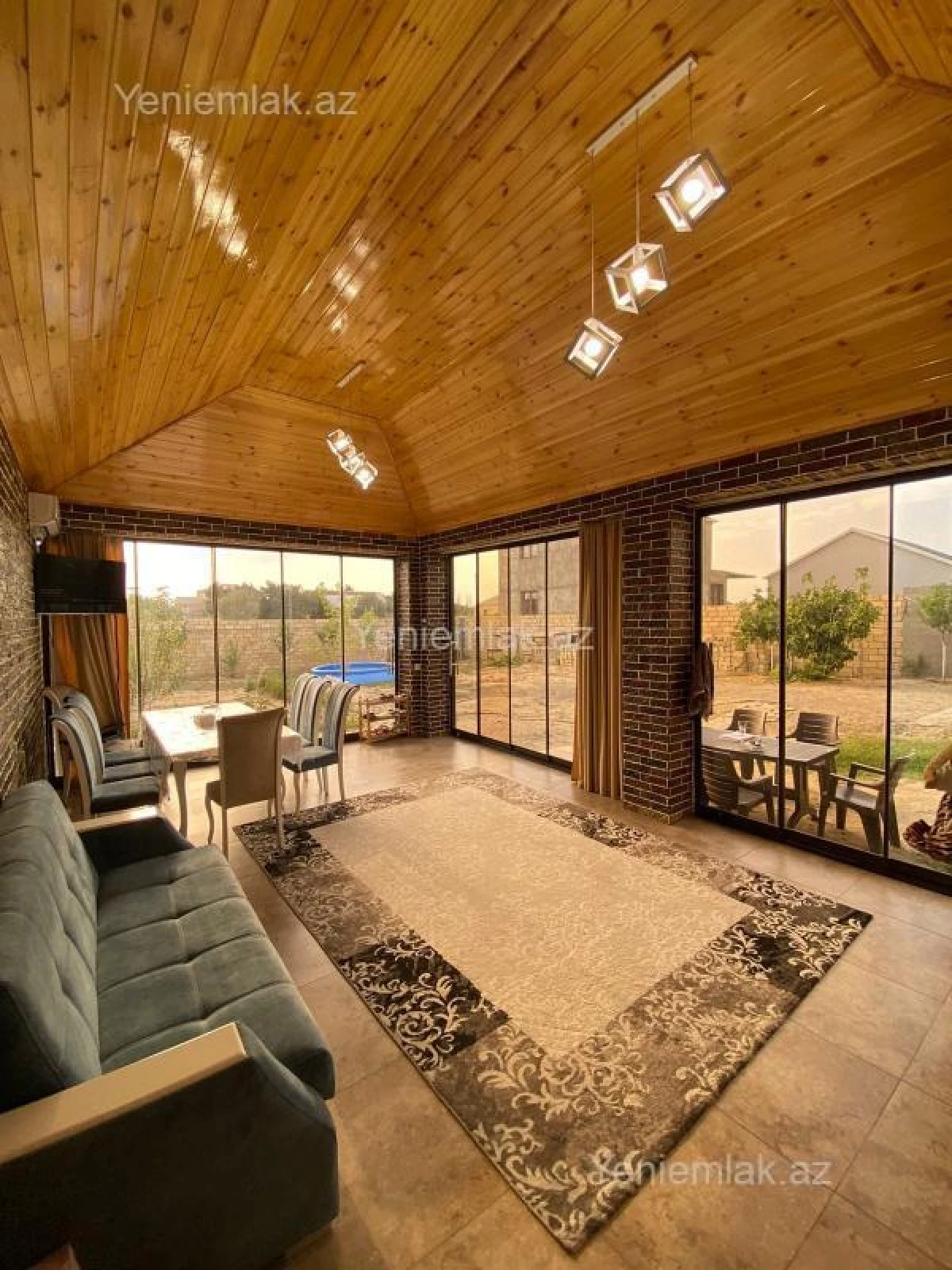 Satılır 6 otaqlı həyət evi 200 m²