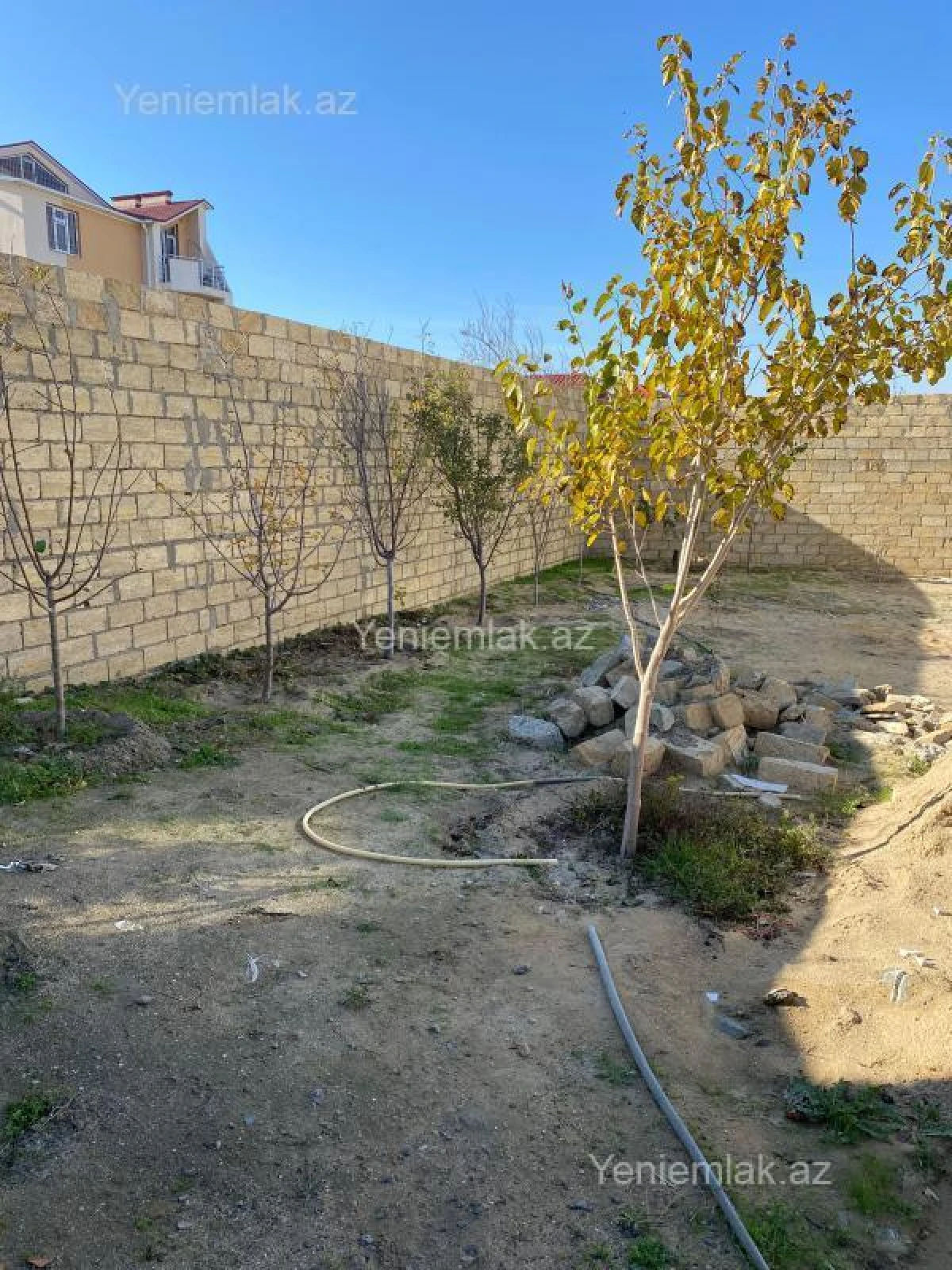 Satılır 6 otaqlı həyət evi 200 m²