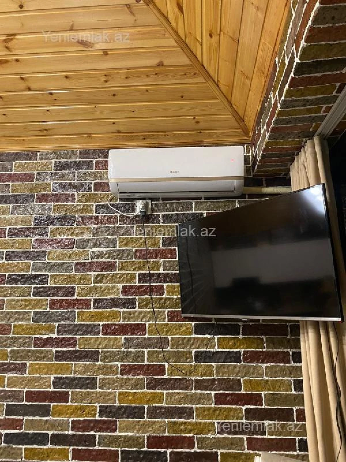 Satılır 6 otaqlı həyət evi 200 m²