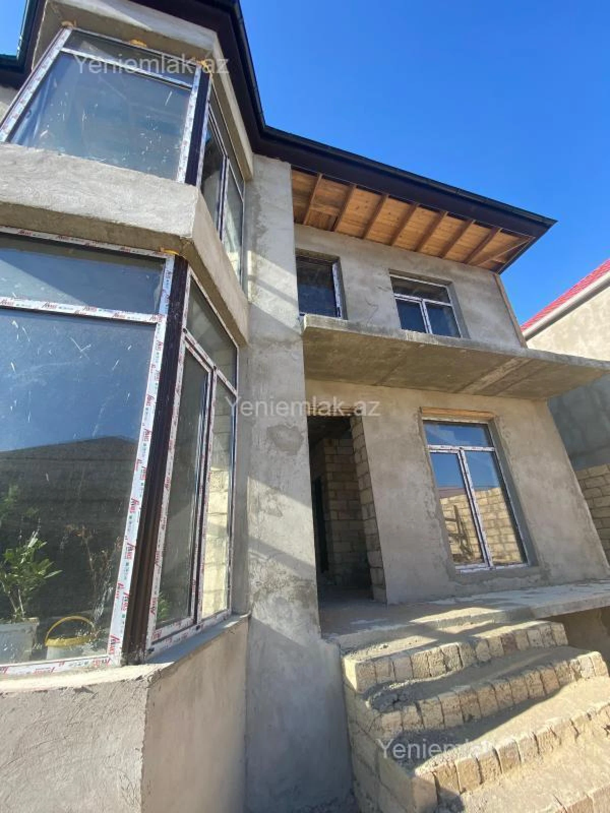 Satılır 6 otaqlı həyət evi 200 m²