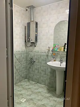 Satılır 4 otaqlı köhnə tikili 110 m²