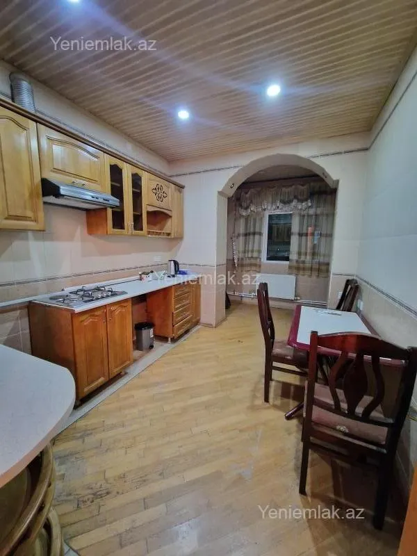 Satılır 3 otaqlı köhnə tikili 82 m²