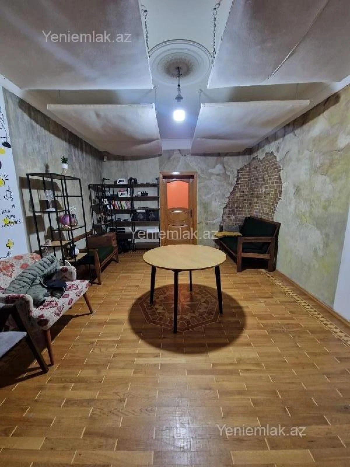 Satılır 3 otaqlı köhnə tikili 82 m²