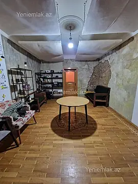 Satılır 3 otaqlı köhnə tikili 82 m²
