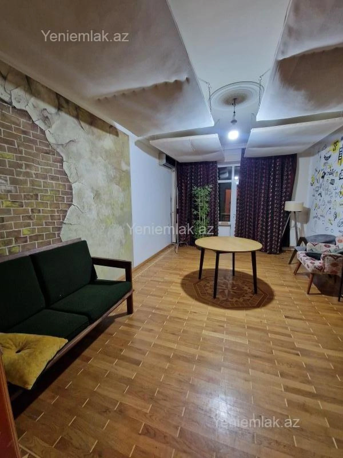 Satılır 3 otaqlı köhnə tikili 82 m²