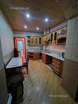 Satılır 3 otaqlı köhnə tikili 82 m²