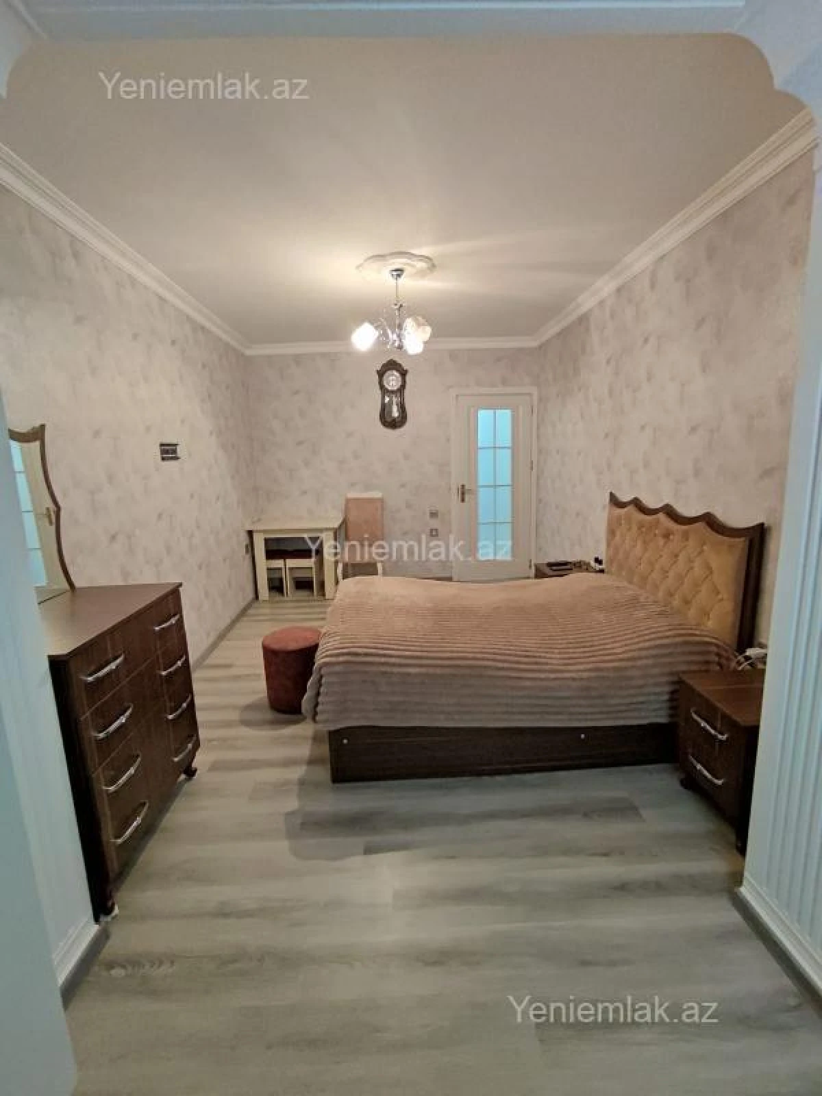 Satılır 5 otaqlı köhnə tikili 112 m²