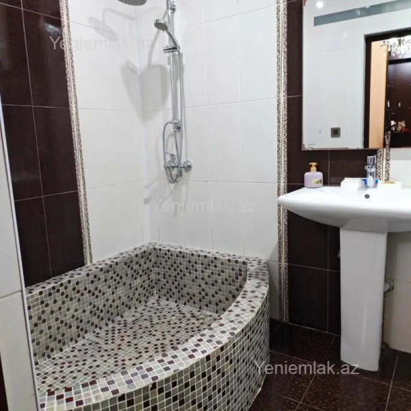 Satılır 3 otaqlı yeni tikili 141 m²