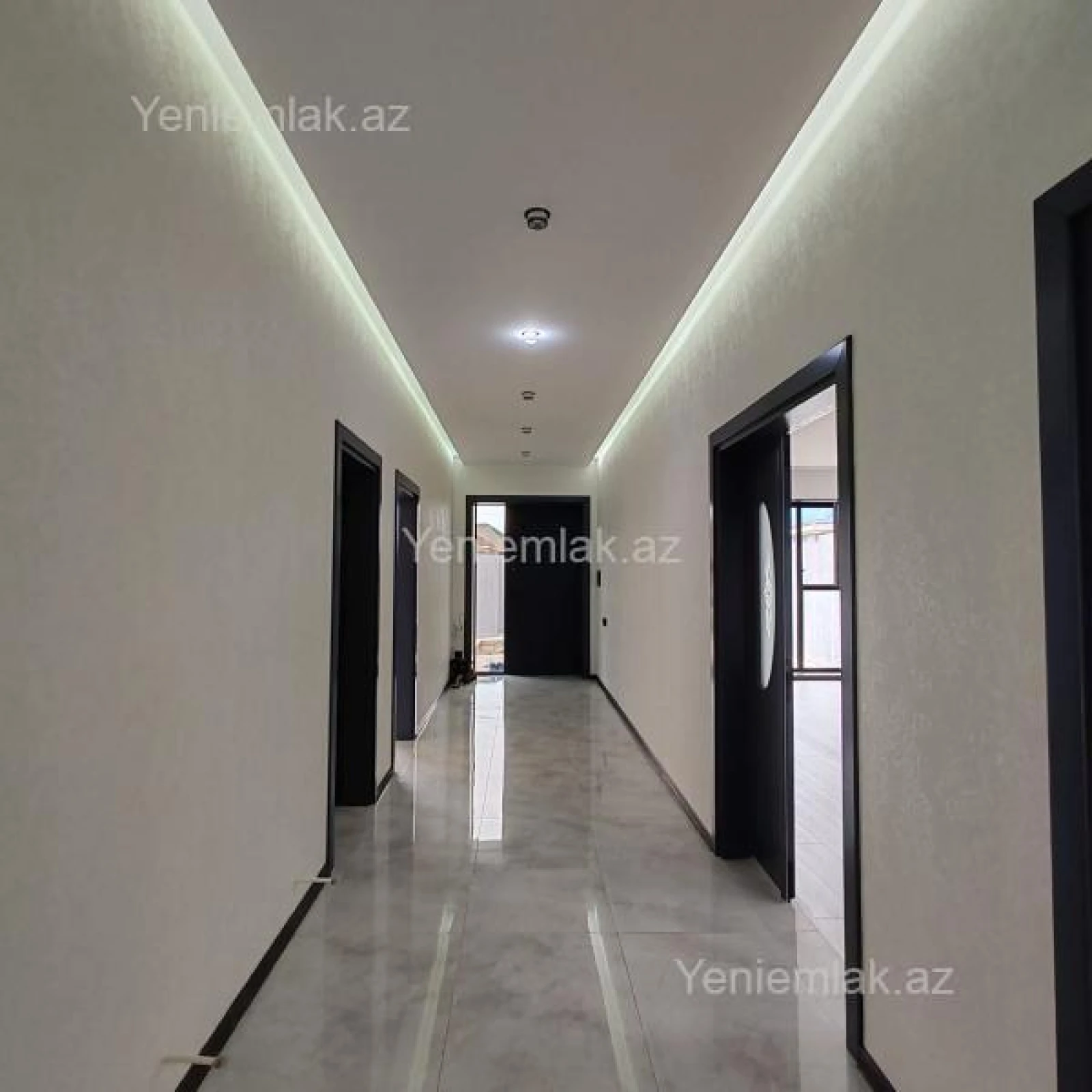 Satılır 4 otaqlı həyət evi 140 m²