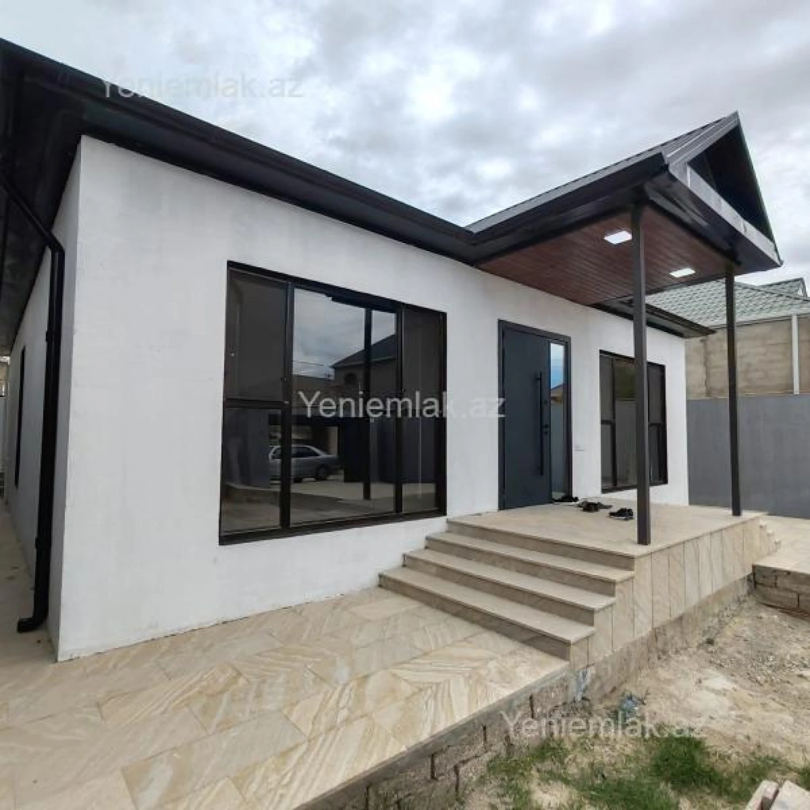 Satılır 4 otaqlı həyət evi 140 m²