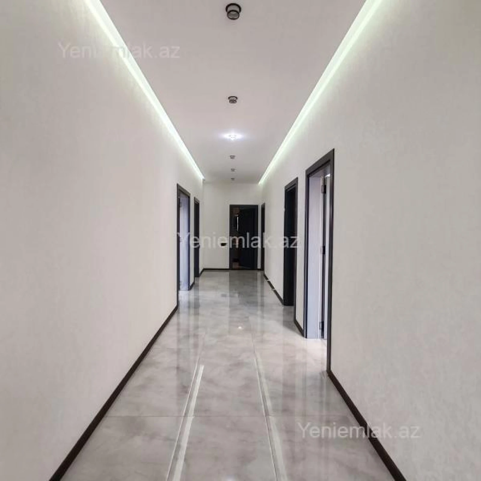 Satılır 4 otaqlı həyət evi 140 m²