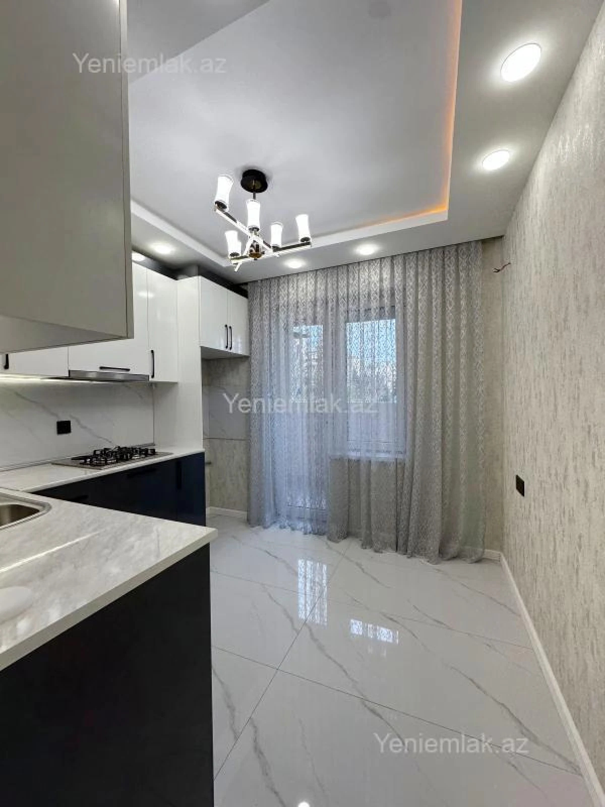 Satılır 3 otaqlı köhnə tikili 90 m²