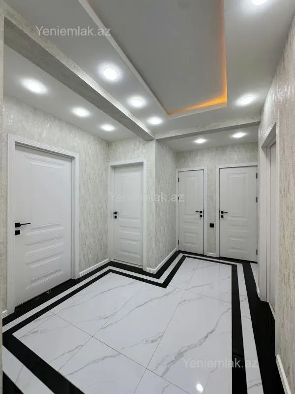 Satılır 3 otaqlı köhnə tikili 90 m²