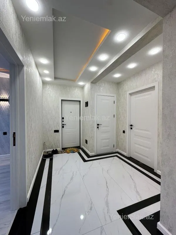 Satılır 3 otaqlı köhnə tikili 90 m²