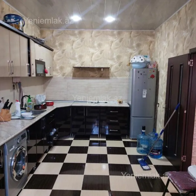 Satılır 4 otaqlı həyət evi 170 m²
