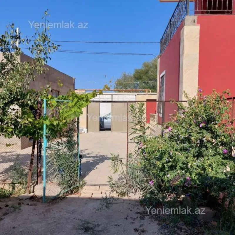 Satılır 4 otaqlı həyət evi 170 m²