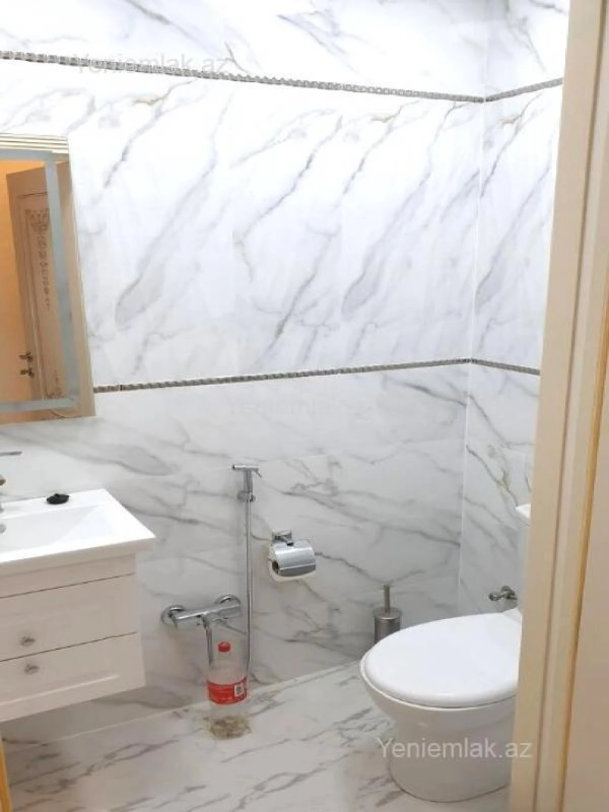 Satılır 3 otaqlı yeni tikili 100 m²